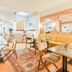 Hotel Habituel